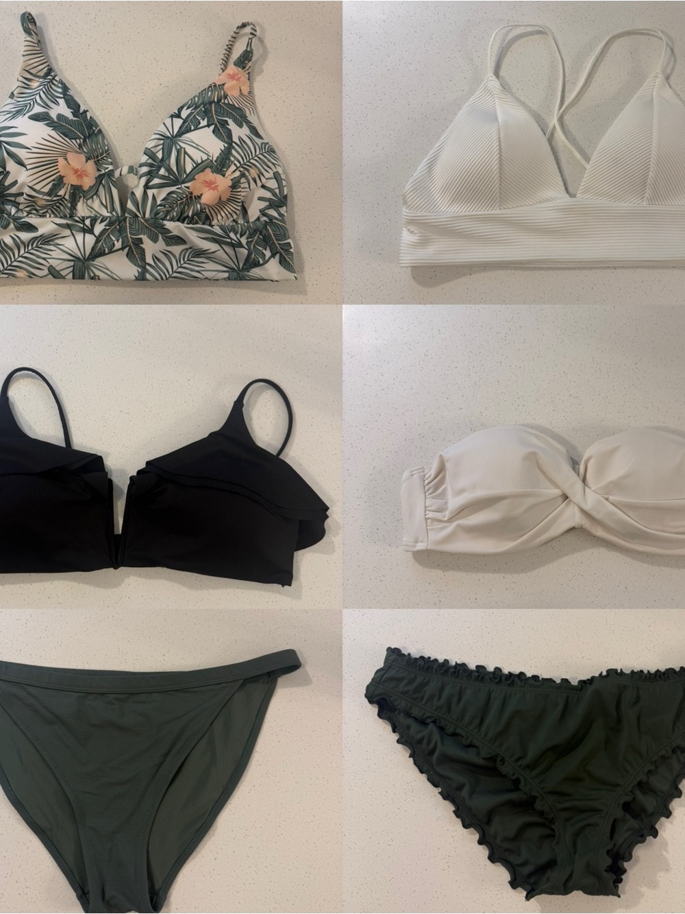 Bundle of 6 pieces (4 bikini tops, 2 bottoms)